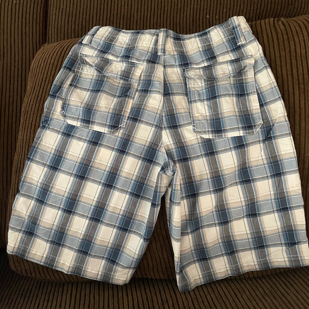 Shorts - Picture 2 of 4